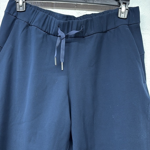 Lululemon On The Fly Pant *Woven 27" in True Navy sz 10 - Picture 3 of 8